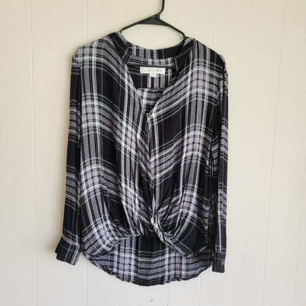 Vintage Havana Black and White Plaid Front Twist‎ Blouse